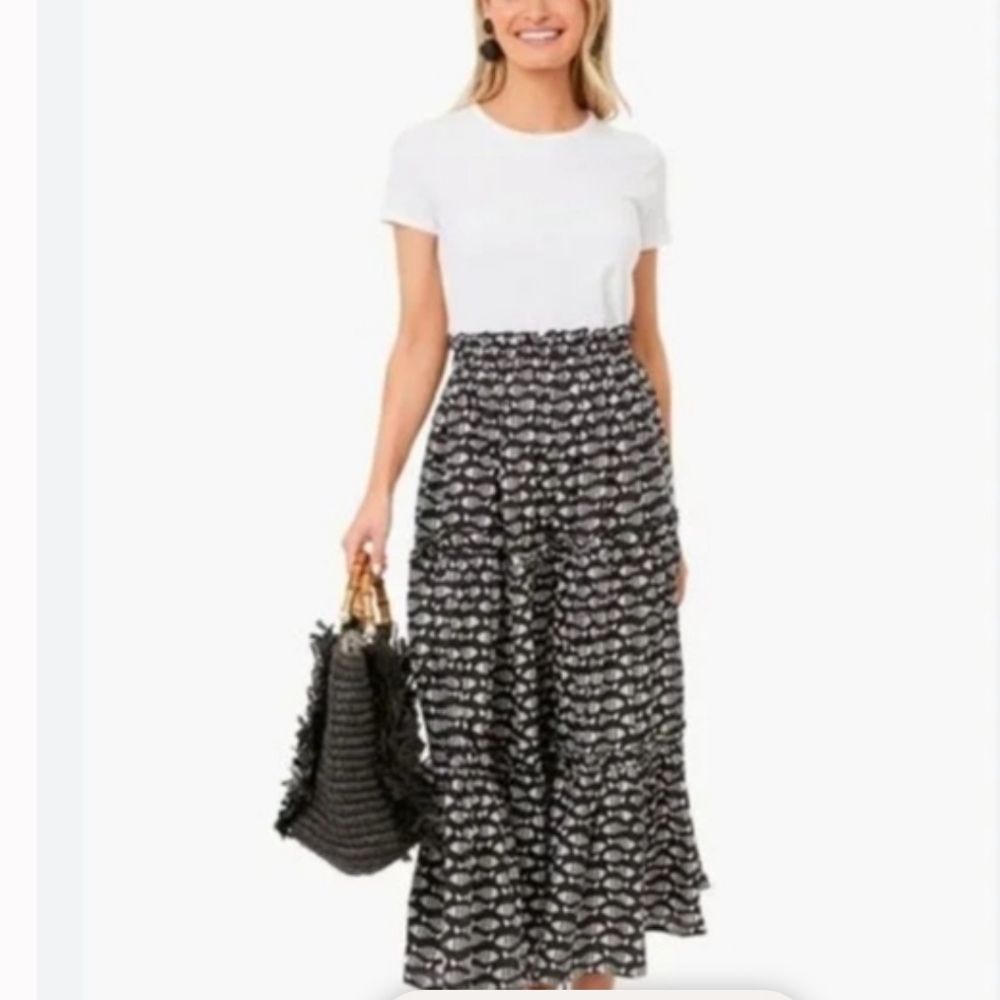 Tuckernuck Black and White Skirt